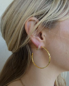 Women's Thin Hammered Gold Hoop Earrings