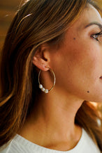 Load image into Gallery viewer, Pearl Hoop Earring